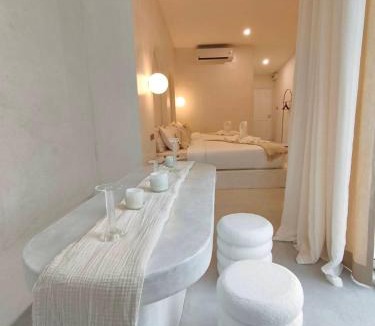 Rayong Hotel | Evelia Kohsamed
