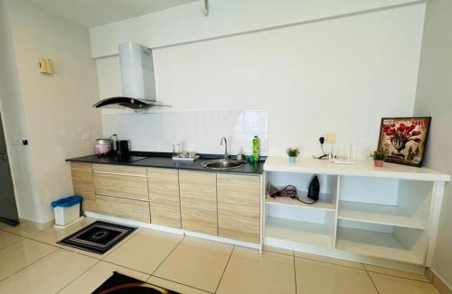 Bangi Sentral Apartment | Evo Suites Bangi homestay free parking & wifi