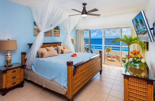 Zona Hotelera Norte Condo | Excellent Oceanfront 2BR Condo, South tower, the Best Views in the complex!