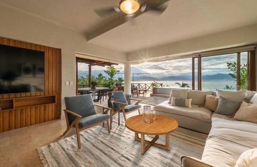 La Cruz de Huanacaxtle House | Exclusive Beachfront Villa in Punta Esmeralda La Cruz Bucerias Punta Mita!