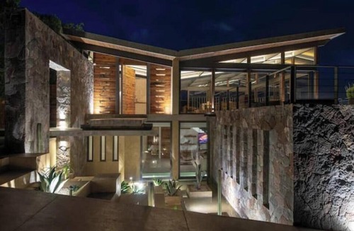 El Santuario House | Exclusive home in El Santuario, with a view of the lake