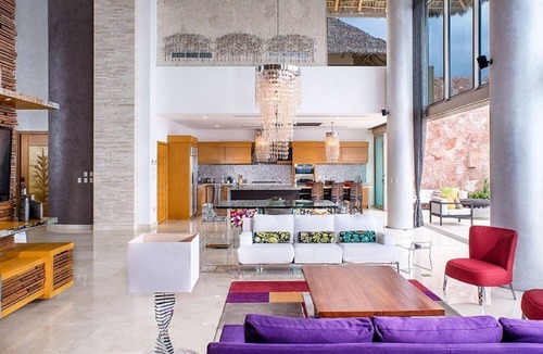 South Shore Hotel Area Condo | Experience the Height of Luxury: Unforgettable Stay in our 3 BR Penthouse