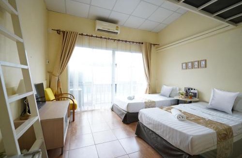 Chom Phon Hostel | EZ Sleep @ Ratchada 19