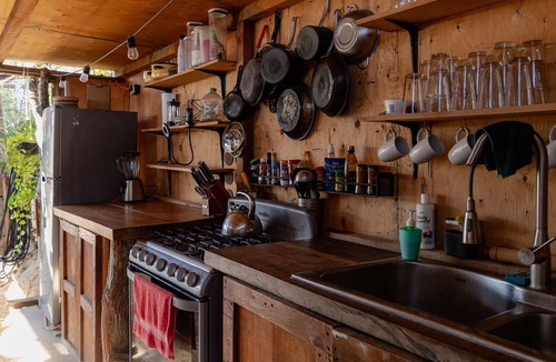 La Fortuna Cabin | Fabulous 4-bedroom surf lodge with Wifi in La Fortuna San Jose del Cabo
