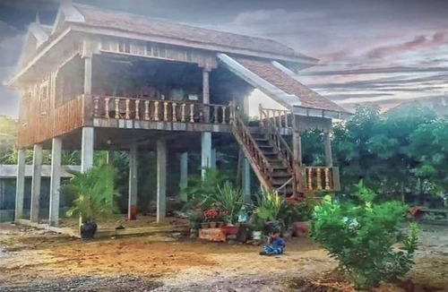 Banan House | Family Batcave Homestay