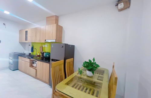 Ngu Hanh Son Apartment | Family-friendly - 2 BR - Full Kitchen