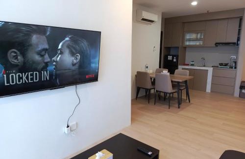 Lubuk Baja Apartment | Family Holiday Fun APT Netflix by MESA