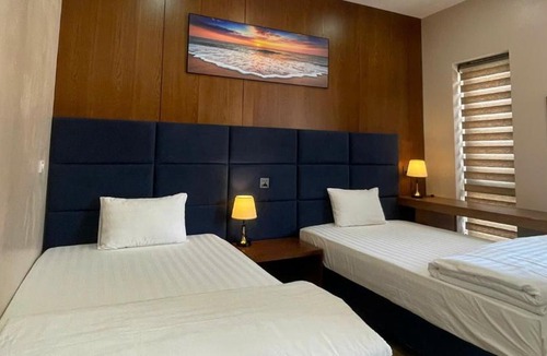 Cat Hai Hostel | Family Home Catba