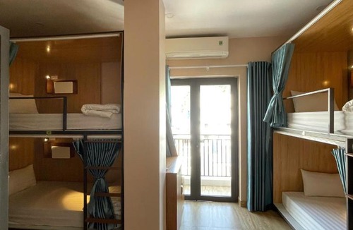 Cat Hai Hostel | Family Home Catba