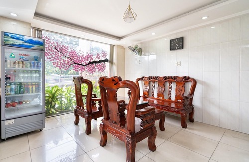 Binh Chanh House | Family-Oriented Stay at Hoang Hau, Vietnam