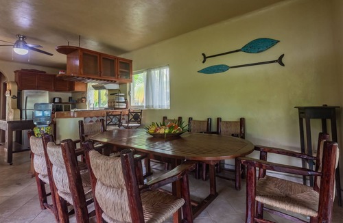 Playacar Fase I Villa | Family-sized villa 8 br in playacar Fase 1, walking to the beach