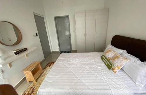 Kajang Apartment | Fatih Amani Guesthouse with Playstation PS3