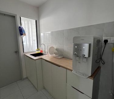 Ijok Apartment | Fatini Mus lim Homestay Puncak Alam - Close to UiTM