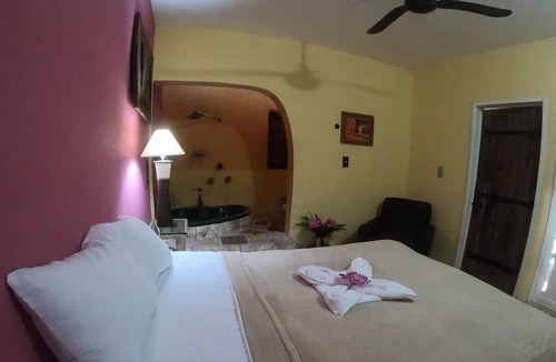 Conkal House | Finca La Caprichozza
