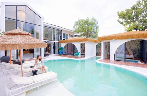 Khlong Tan Nuea Villa | Fira Villa|Sukhumvit|7 Bedrooms|Luxury Theme Pool villa