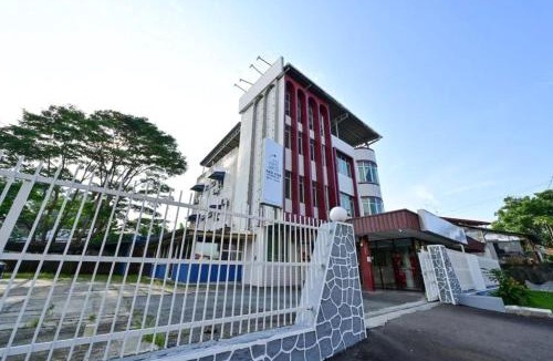 Kluang Hotel | First Star Homestay - Self Check In