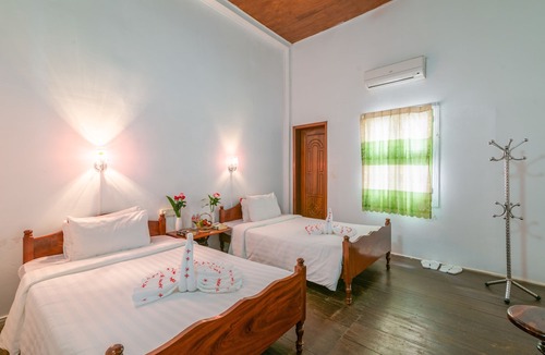 Downtown Siem Reap Hotel | Five Rose Siem Reap Hostel