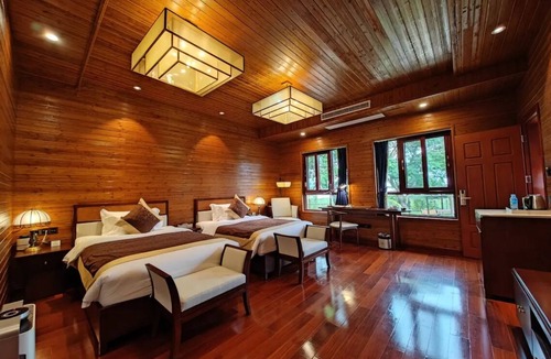 Mean Chey Hotel | Flame Resort And Bistro Phnom Penh