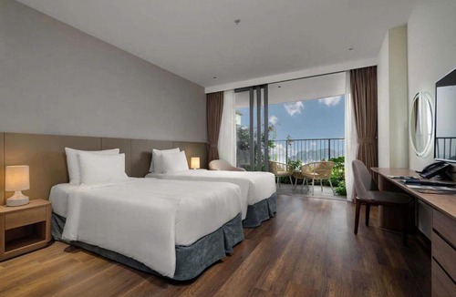 Cat Hai Hotel | Flamingo Cat Ba Beach Resort