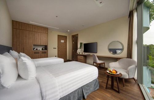 Cat Ba Hotel | Flamingo Grand Cat Ba Resort