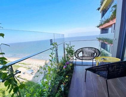 Hoang Hoa Hotel | Flamingos Hải Tiến LUXURY view biển tầng cao và Biệt thự 4pn