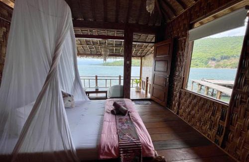 Karimun Jawa House | Floating Paradise