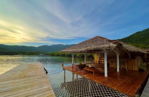 Karimun Jawa House | Floating Paradise