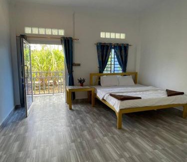 Koh Rong Sanloem House | Flower Bungalow Mpai Bay