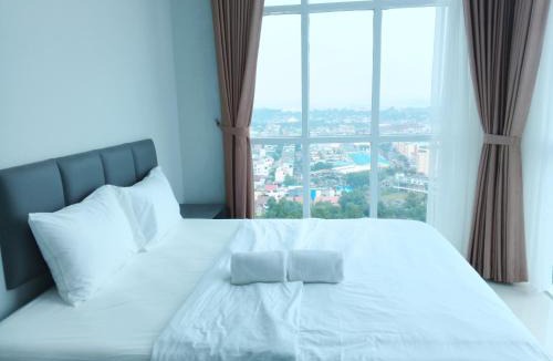 Lubuk Baja Apartment | Formosa Spacious Apartments with Netflix & Pick Up Service by MESA