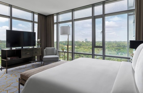 Bengaluru Hotel | Four Seasons Hotel Bengaluru at Embassy One