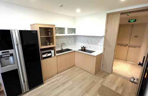 District 9 Apartment | Fully Furnished 1BED-1BATH Luxury Masteri Apartment, 5 mins walk to Vincom Mall