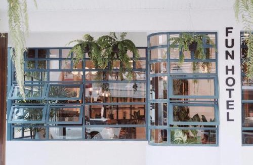 Noen Phra Hotel | Fun Hotel