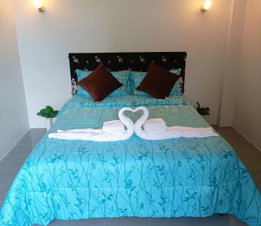 Downtown Krabi Hotel | Funky Crab The River