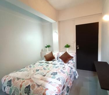 Downtown Krabi Hotel | Funky Crab The River