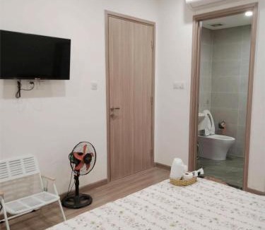 District 9 Hotel | GÂY THƯƠNG NHỚ Homestay Phòng tầng cao với phòng tắm riêng trong Vinhomes Grand Park