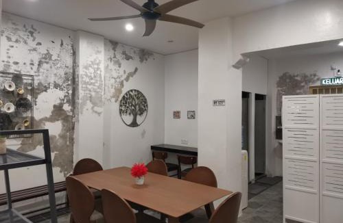 Historic George Town House | G Fortune Hostel