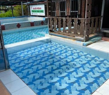 Sekinchan House | Galeri Merah Teratak Anak Amas