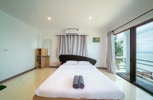 Ban Chang House | Gao Lighthouse Phala Beach