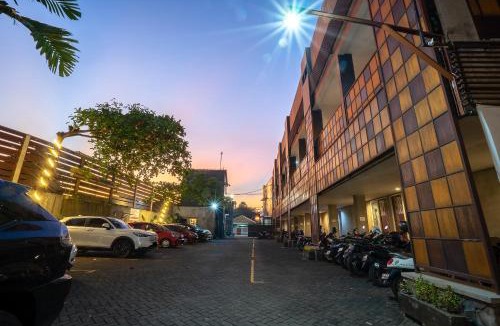 Jember House | Garden View by Calli Rooms