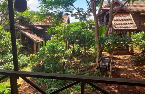 Ban Lung Cabin | Garden View Lodge & Trekking Tours