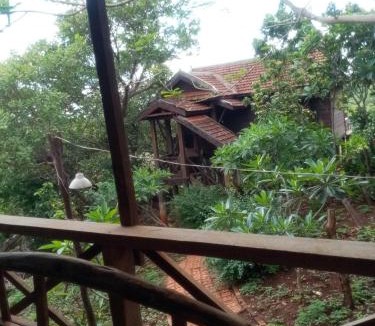 Ban Lung Cabin | Garden View Lodge & Trekking Tours