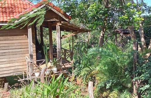 Ban Lung Cabin | Garden View Lodge & Trekking Tours
