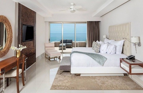 Cabo San Lucas Resort | Garza Blanca Los Cabos, 4-Bed Penthouse, Jacuzzi, Butler & Ocean Views.