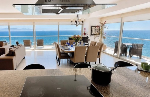 North Hotel Zone Condo | Gather your loved ones and pack your bags for the vacation of a life time!
