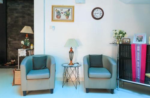 Losari House | Ge JacMart Homestay Makassar
