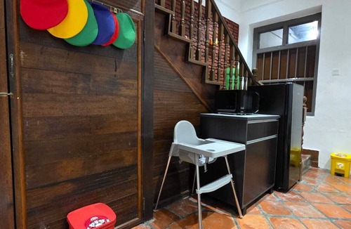 Downtown George Town Apartment | George town The C Suites Super Mario