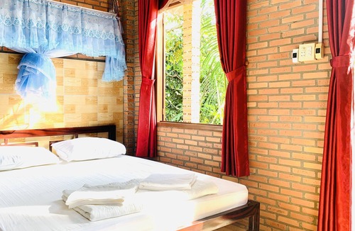 Quan Tom House | Gibbon Singing Homestay