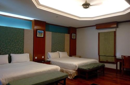 Taman Tanjung Ski Chalet | GLX Private Pool Villa