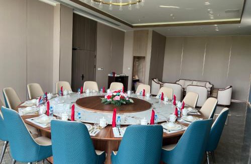 Vientiane Prefecture Hotel | Gold Phuc Resort inside Longvien Golf