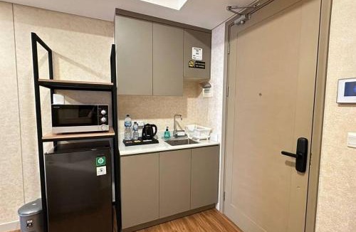 Pantai Indah Kapuk Apartment | goldcoast studio europe sofabed wifi netflix